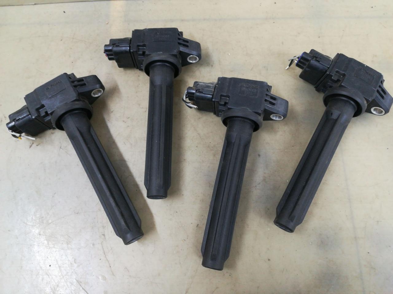 катушка зажигания Mitsubishi Outlander 3 поколение 2013, 2.0 л., 4J11, бензин, АКПП, серый, внедорожник 5 дв., передний привод, правый руль - фото №1