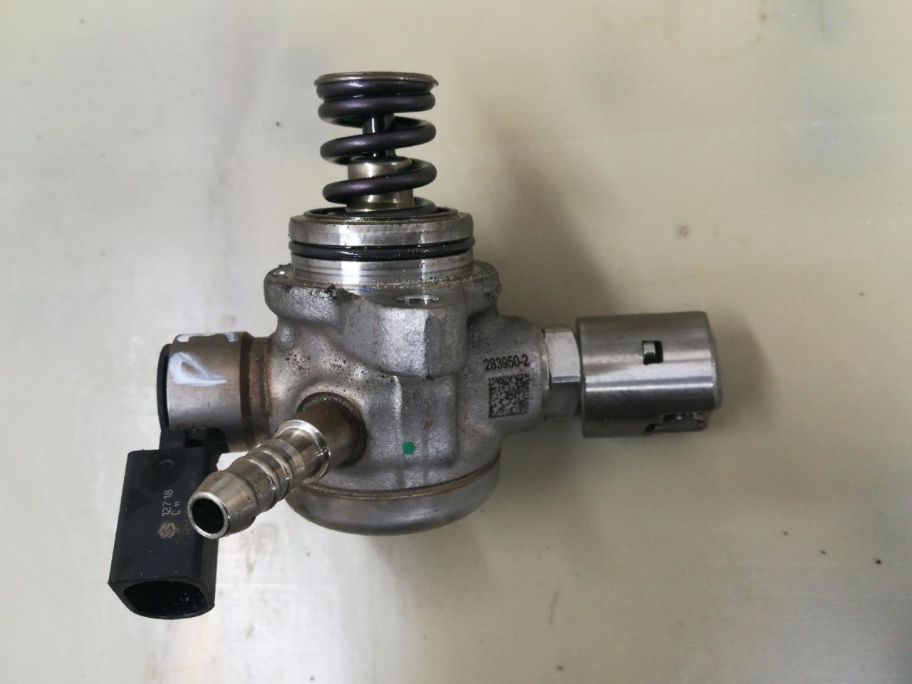 ТНВД Volkswagen Jetta 7 поколение 2019, 1.4 л., бензин, АКПП, белый, седан, передний привод, 2839502, 069316018, 04E127027N - фото №1