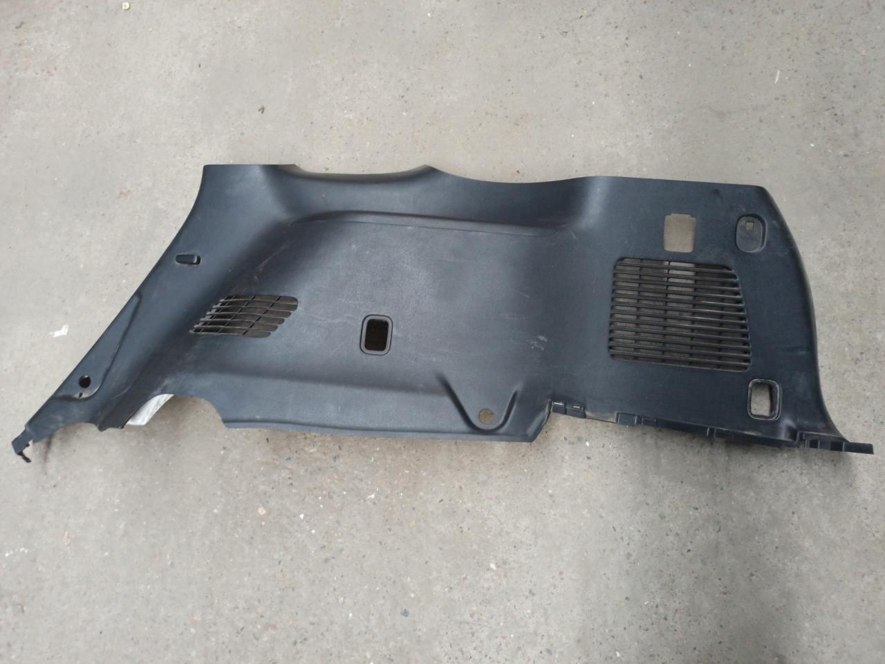 обшивка салона Infiniti QX80 1 поколение Z62 2014, 5.6 л., VK56DE, бензин, АКПП, белый, внедорожник 5 дв., задний привод - фото №1