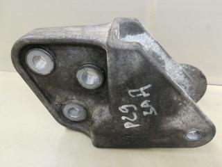 кронштейн двигателя Mitsubishi Lancer 10 поколение 2010, 2.4 л., 4B12, бензин, АКПП, белый, хетчбэк 5 дв., передний привод