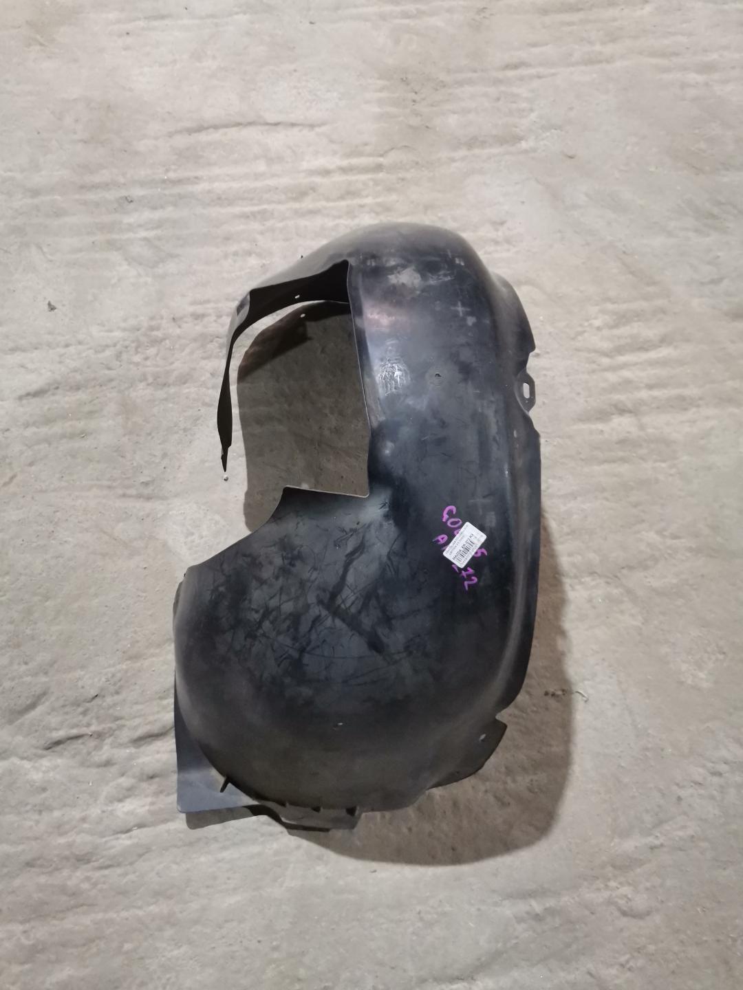 защита арок передняя правая (подкрылок) Volkswagen Golf 6 поколение 2010 - фото №1