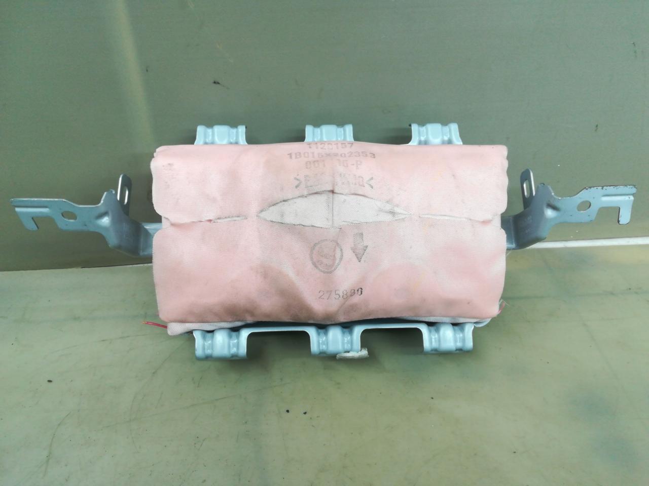 подушка безопасности пассажира Mazda 3 3 поколение 2016, 2.0 л., бензин, АКПП, серый, седан, передний привод, правый руль, 0589P1000235, 0589P1000197 - фото №1