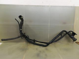 горловина топливного бака Toyota Sienna 2 поколение XL20 [рестайлинг] 2009, 3.5 л., 2GR-FE, бензин, АКПП, красный, минивэн, передний привод