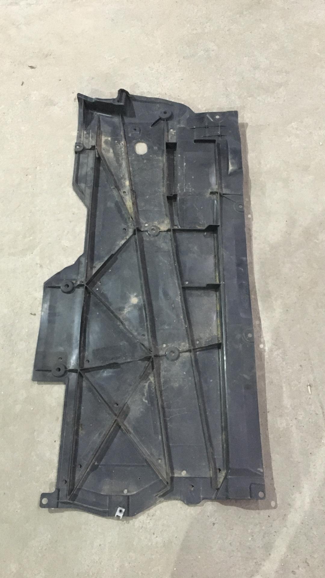 защита днища Mazda 3 3 поколение 2015 - фото №1