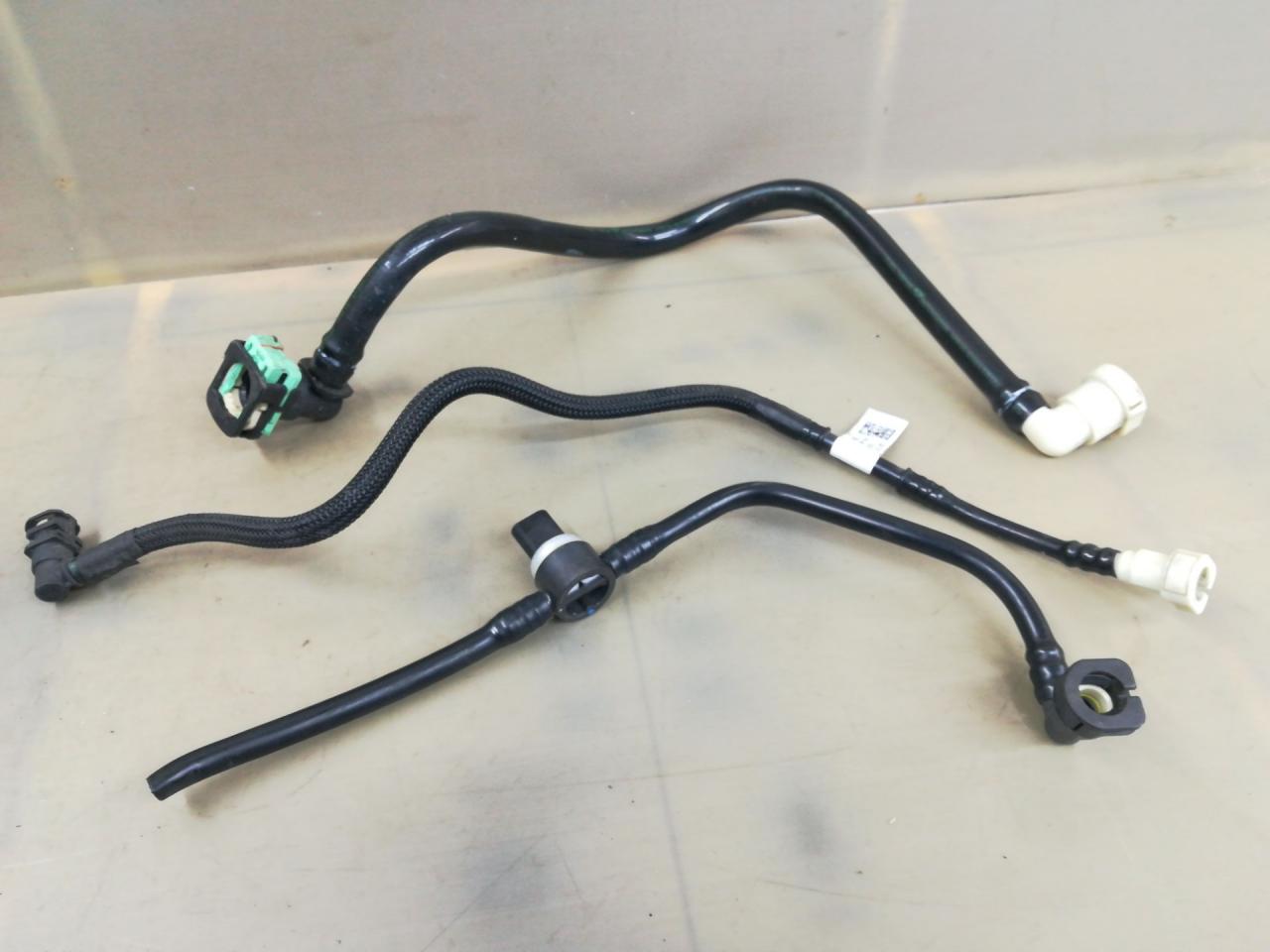 трубка топливная GMC Terrain 2 поколение (рестайлинг) 2023, 1.5 л., бензин, АКПП, черный, внедорожник 5 дв., передний привод, 1096831002, 85592701 - фото №1