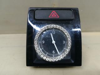 часы Volkswagen Passat (USA) 1 поколение [рестайлинг] 2015, 1.8 л., TFSI, бензин, АКПП, черный, седан, передний привод, 561919204B, 209082311