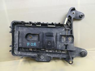 полка аккумулятора Volkswagen Passat (USA) 1 поколение [рестайлинг] 2015, 1.8 л., TFSI, бензин, АКПП, черный, седан, передний привод, 1K0915333