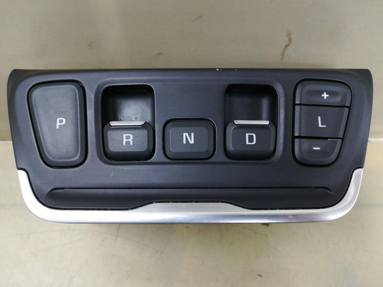 кулиса GMC Terrain 2 поколение 2020, 1.5 л., бензин, АКПП, темно-серый, внедорожник 5 дв., полный привод, 813201621, 84517433 - фото №1