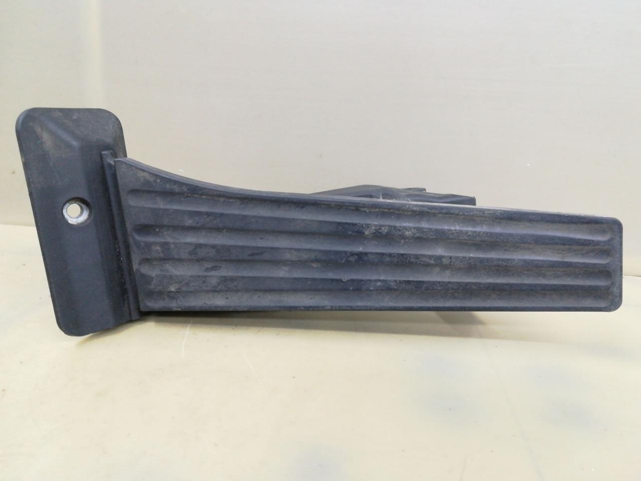 педаль BMW 3 серия F30/F31/F34 F30 2013, 2.0 л., N20 B20 A, бензин, АКПП, черный, седан, полный привод, 12037313DE, 35426853175 - фото №1