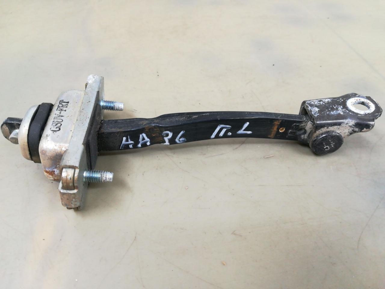 ограничитель открывания двери Chevrolet Trax 1 поколение 2014, 1.8 л., F18D4, бензин, МКПП, серебро, передний привод, правый руль - фото №1