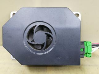 усилитель музыкальный Mercedes-Benz M-Класс W164 [рестайлинг] W164 2009, 3.5 л., бензин, АКПП, серебристый, внедорожник 5 дв., полный привод, A2118705189