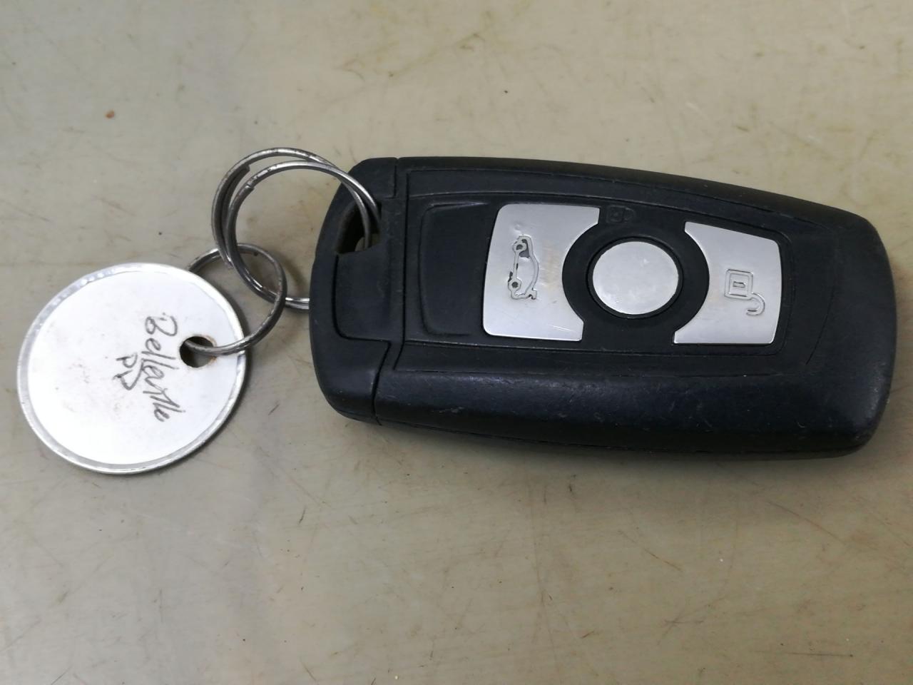 ключ BMW 3 серия F30/F31/F34 F30 2013, 2.0 л., N20 B20 A, бензин, АКПП, черный, седан, полный привод - фото №1