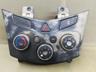 блок управления печки / климат-контроля Chevrolet Trax 1 поколение 2014, 1.8 л., F18D4, бензин, МКПП, серебро, передний привод, правый руль, 95332713