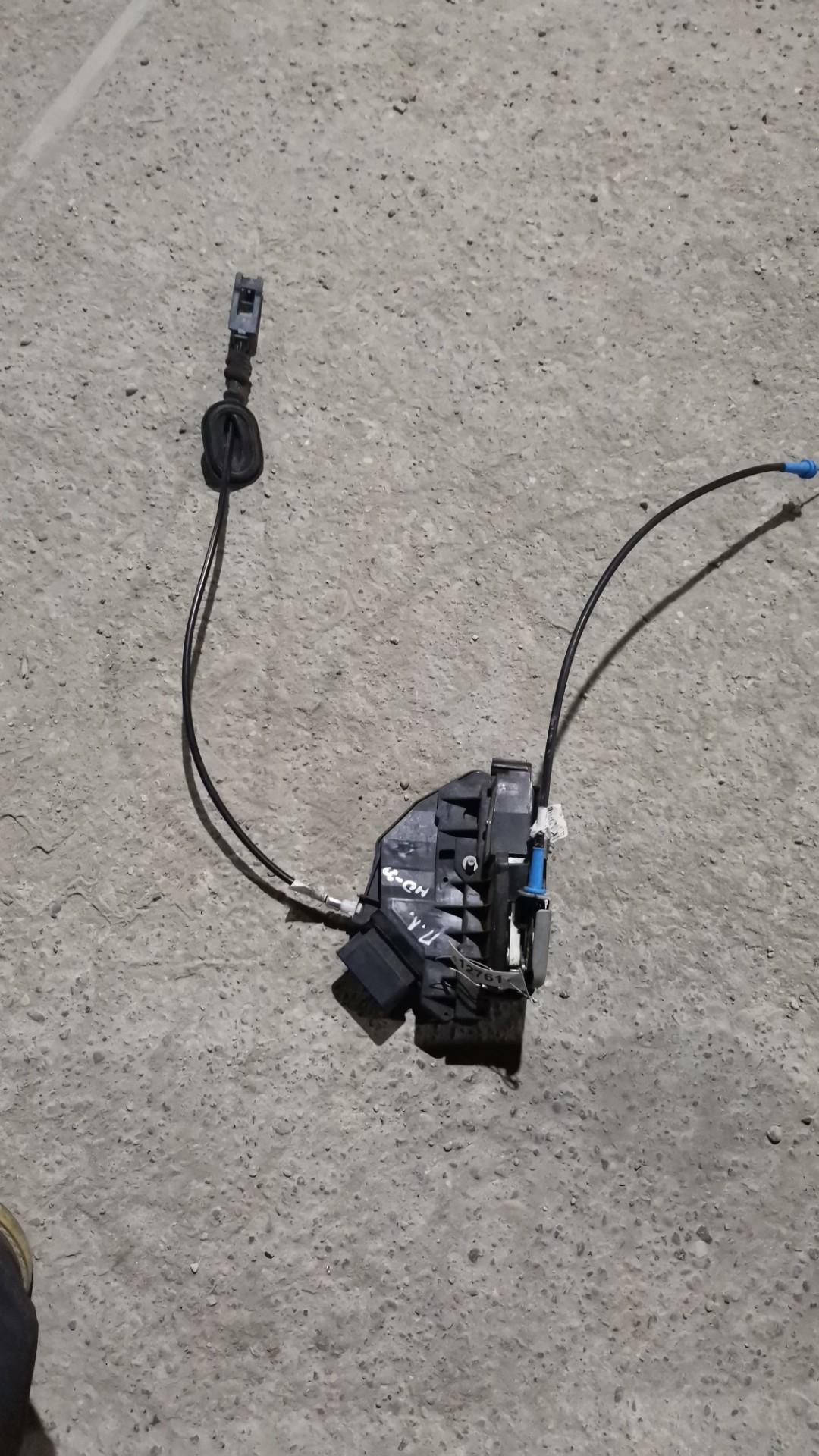 замок двери передней левой Ford EcoSport 2 поколение B515 2014, 1.5 л., бензин, АКПП, внедорожник 5 дв., правый руль, CN15-A219A65-FC - фото №1