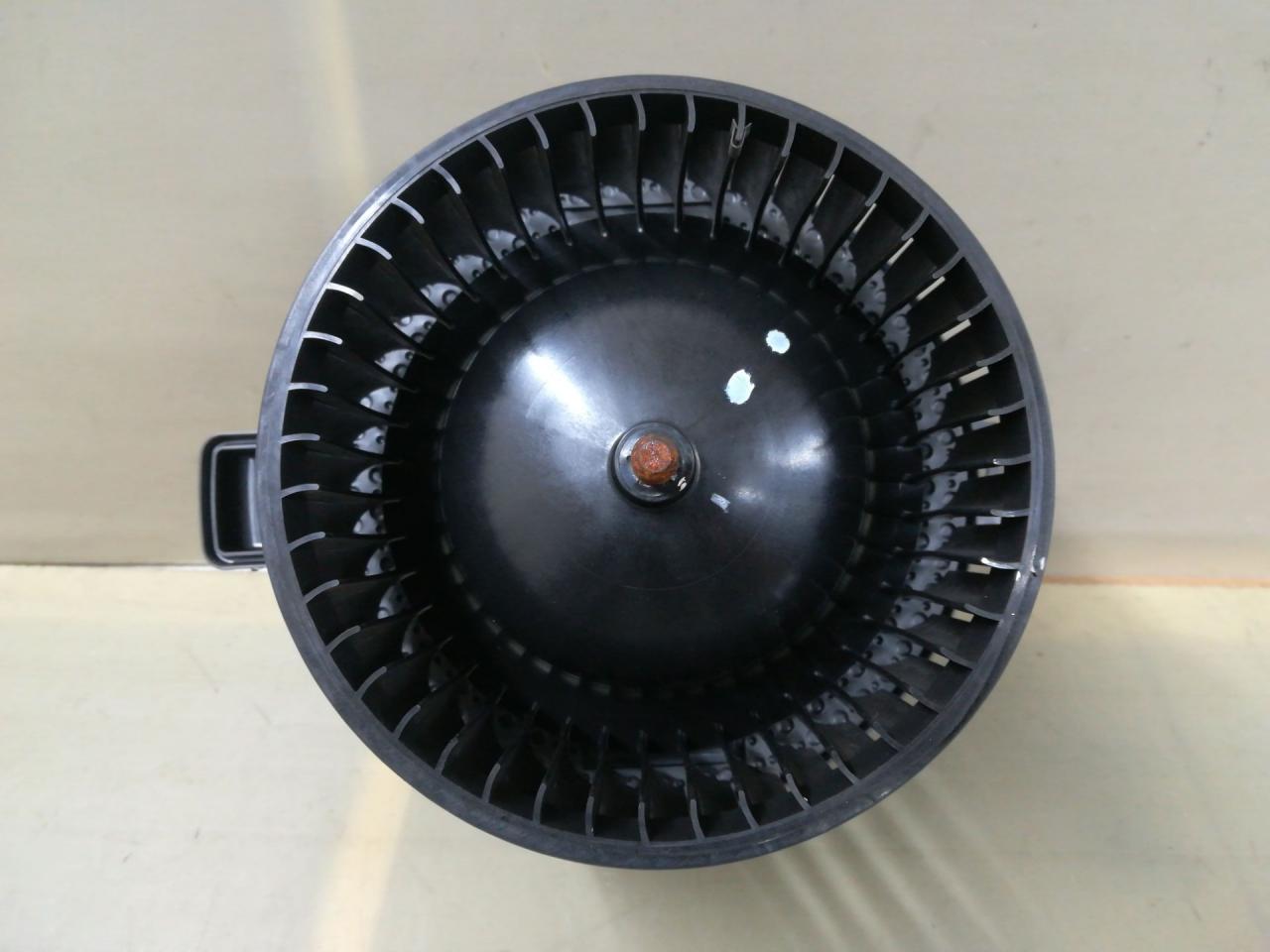 моторчик печки GMC Terrain 2 поколение 2020, 1.5 л., бензин, АКПП, темно-серый, внедорожник 5 дв., полный привод, LY603001 - фото №1