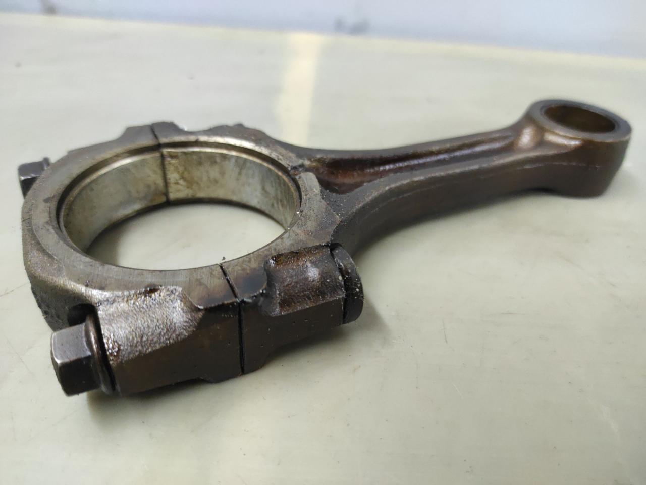 шатун Subaru Outback 3 поколение 2006, 2.5 л., i, бензин - фото №1