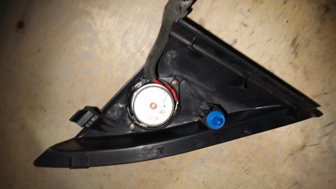 динамик высокочастотный (пищалка) Mazda RX-8 1 поколение 2005, F15466960, 262533001 - фото №1