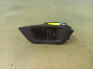 кнопка открытия багажника Volkswagen Passat (USA) 1 поколение [рестайлинг] 2015, 1.8 л., TFSI, бензин, АКПП, черный, седан, передний привод