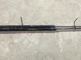 амортизатор крышки багажника (3-5 двери) Ford Kuga 2 поколение 2015, 2.0 л., T8MB, дизель, АКПП, черный, внедорожник 5 дв., правый руль