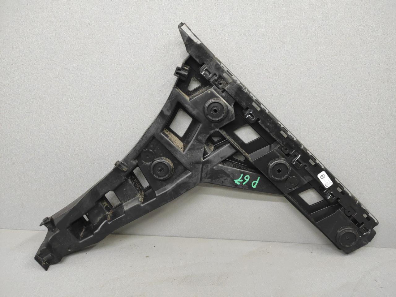 Крепление бампера заднего Volkswagen Jetta 7 поколение 2019, 1.4 л., бензин, АКПП, серебристый, передний привод, 17A807356 - фото №1