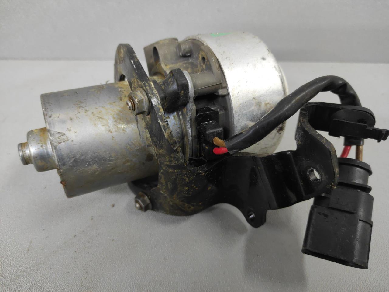 насос вакуумный Volkswagen Jetta 7 поколение 2019, 1.4 л., бензин, АКПП, серый, седан, передний привод - фото №1