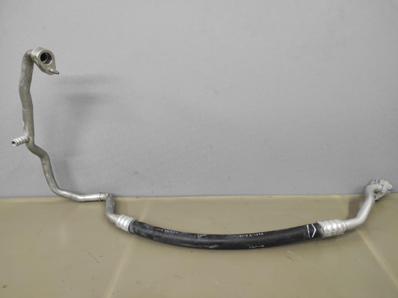 трубка кондиционера Volkswagen Jetta 7 поколение 2019, 1.4 л., бензин, АКПП, серебристый, передний привод, 5Q0816743C - фото №1