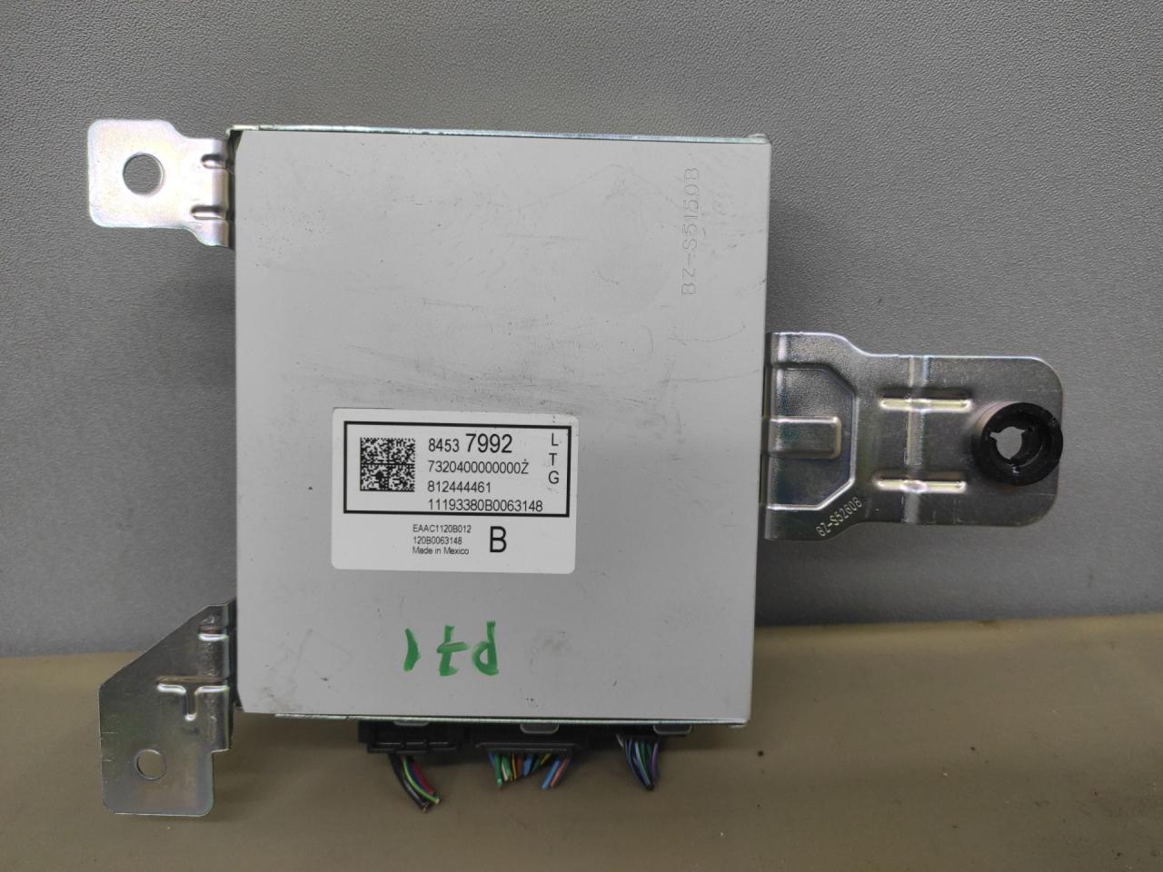 усилитель музыкальный GMC Terrain 2 поколение 2020, 2.0 л., бензин, АКПП, темно-серый (графит), передний привод, 84537992 - фото №1