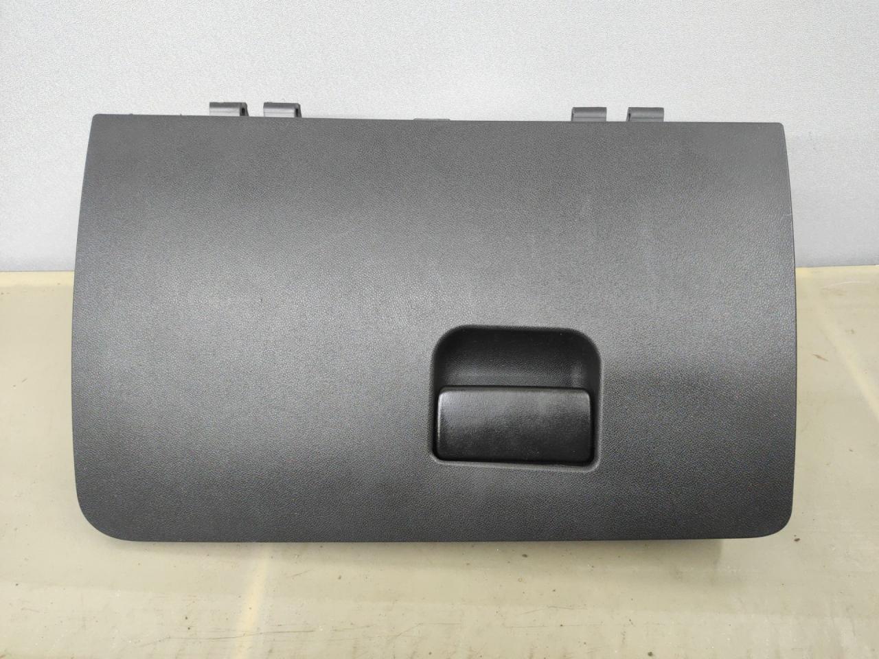 бардачок GMC Terrain 2 поколение 2020, 2.0 л., бензин, АКПП, темно-серый (графит), передний привод, 84492268 - фото №1