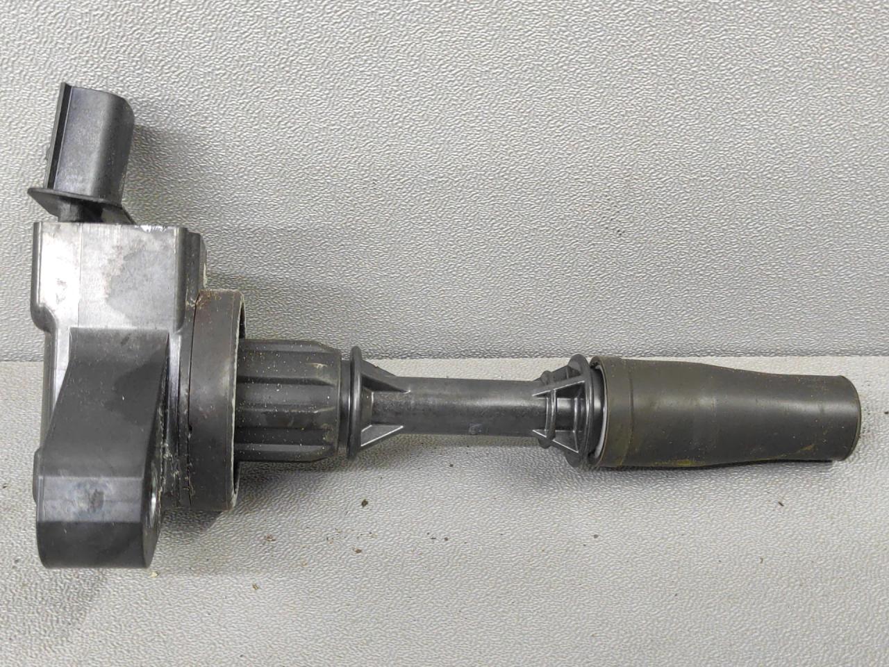 катушка зажигания GMC Terrain 2 поколение 2020, 2.0 л., бензин, АКПП, темно-серый (графит), передний привод, 12654078 - фото №1