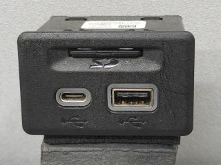 разъем AUX / USB GMC Acadia 2 поколение [рестайлинг] 2021, 3.6 л., бензин, АКПП, красный, внедорожник 5 дв., передний привод, 13529869