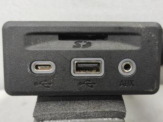 разъем AUX / USB GMC Terrain 2 поколение 2020, 2.0 л., бензин, АКПП, темно-серый (графит), передний привод, 84698809