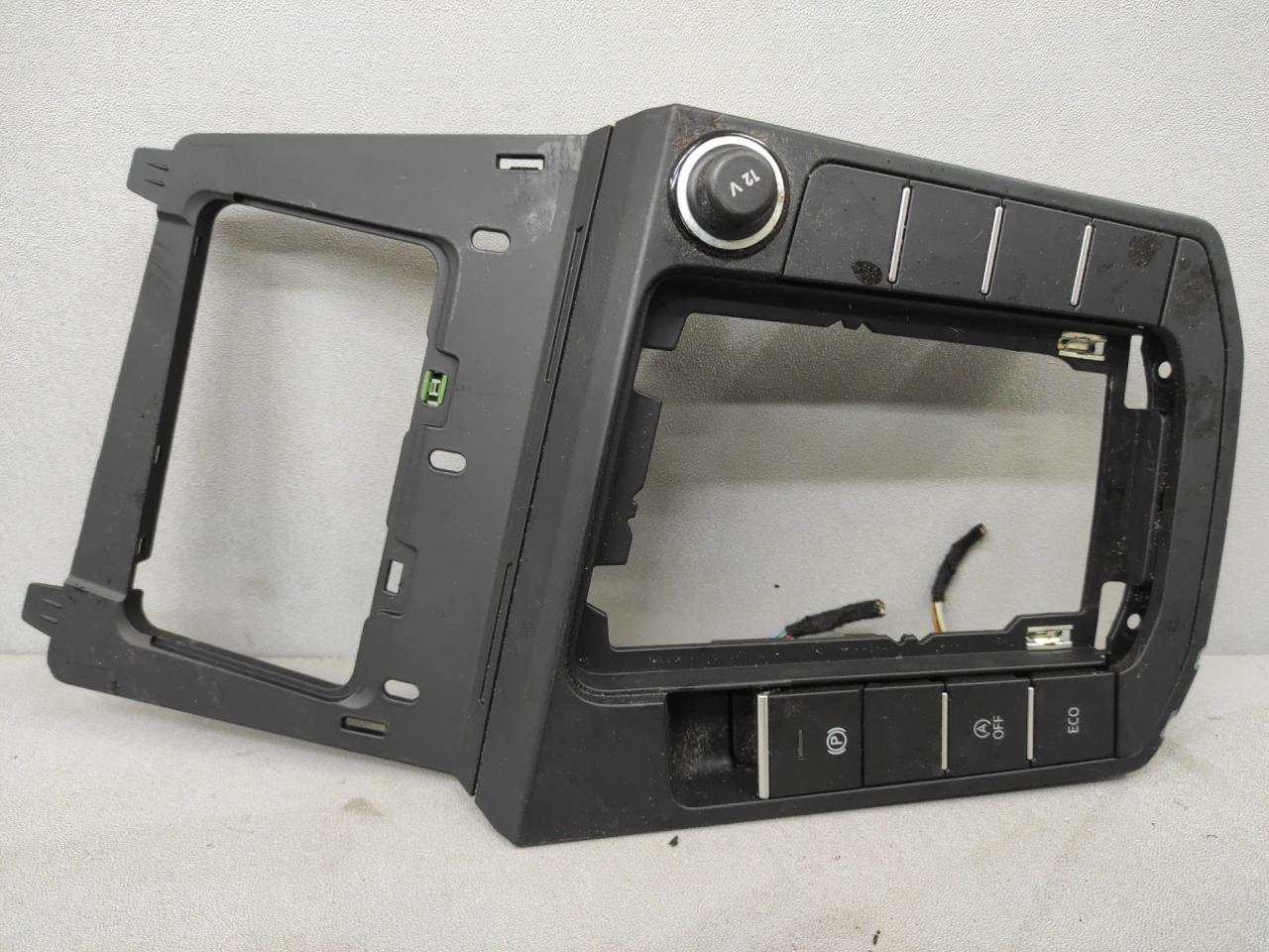 рамка обрамление кулисы Volkswagen Jetta 7 поколение 2019, 1.4 л., бензин, АКПП, серый, седан, передний привод - фото №1