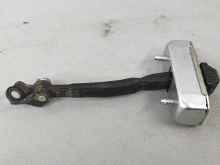 ограничитель открывания двери Lexus IS 2 поколение (XE20) 2006, 2.2 л., 2AD-FTV, дизель, задний привод