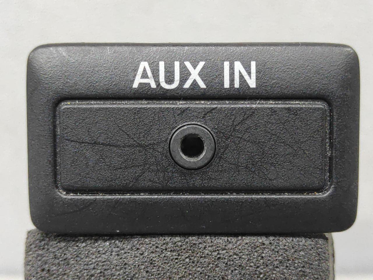 разъем AUX / USB Mazda CX-7 1 поколение 2008, 2.3 л., L3-VDT, бензин, АКПП, внедорожник 5 дв., полный привод, TD7466DEX5717 - фото №1