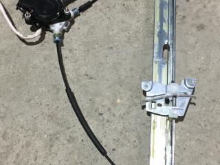 стеклоподъемник передний левый Mazda Premacy 1 поколение [рестайлинг] 2002, 2.0 л., дизель, 5МКПП