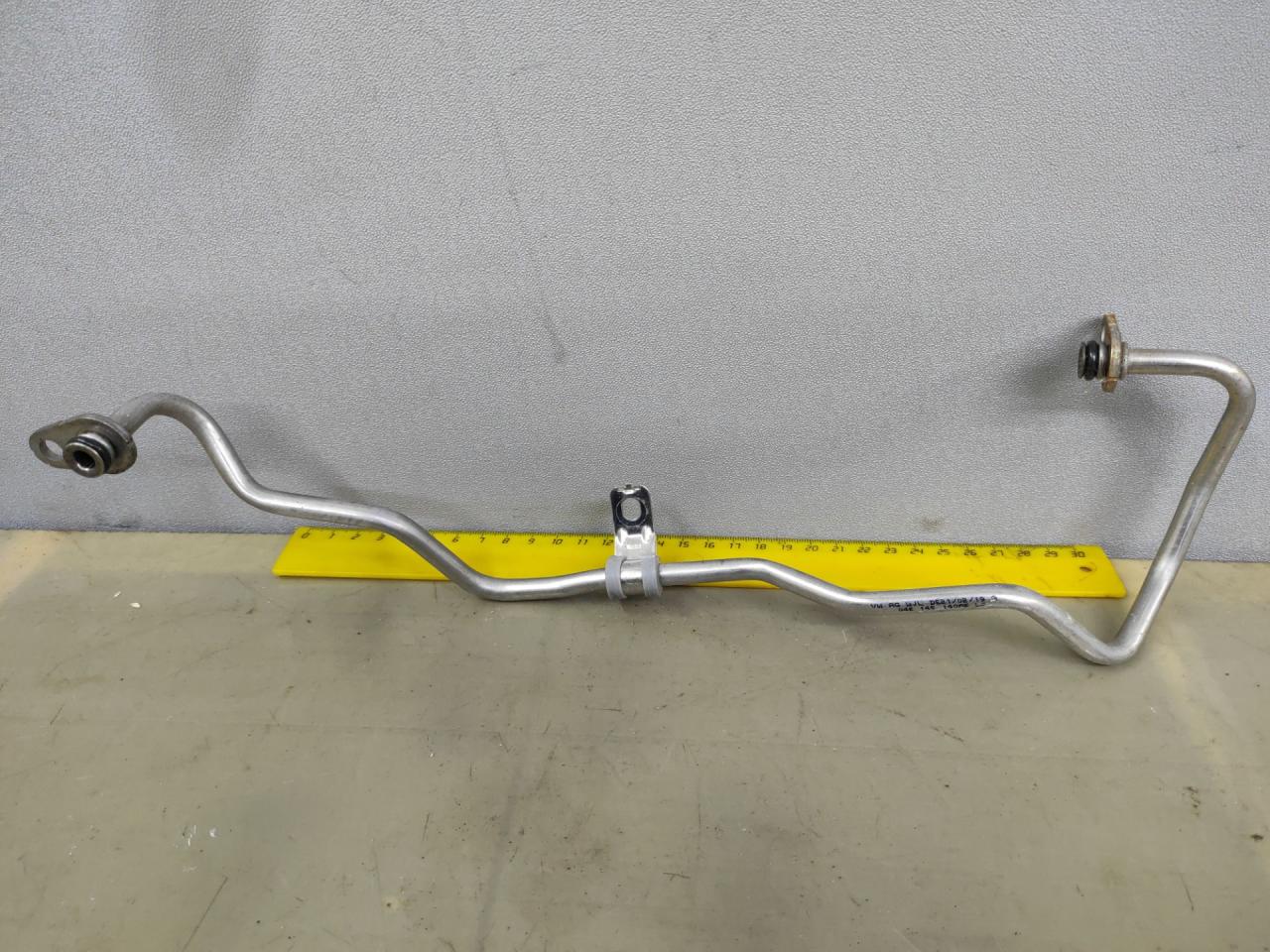 масляная трубка турбины Volkswagen Jetta 7 поколение 2019, 1.4 л., бензин, АКПП, серебристый, передний привод, 04E145140AE - фото №1