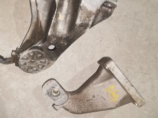 кронштейн двигателя SsangYong Rodius 1 поколение 2007, 2.7 л., D27DT, дизель, АКПП, серебристый, правый руль