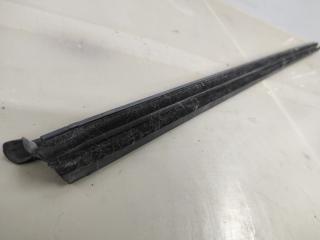 Уплотнитель стекла Volkswagen Passat (USA) 1 поколение [рестайлинг] 2015, 1.8 л., TFSI, бензин, АКПП, черный, седан, передний привод