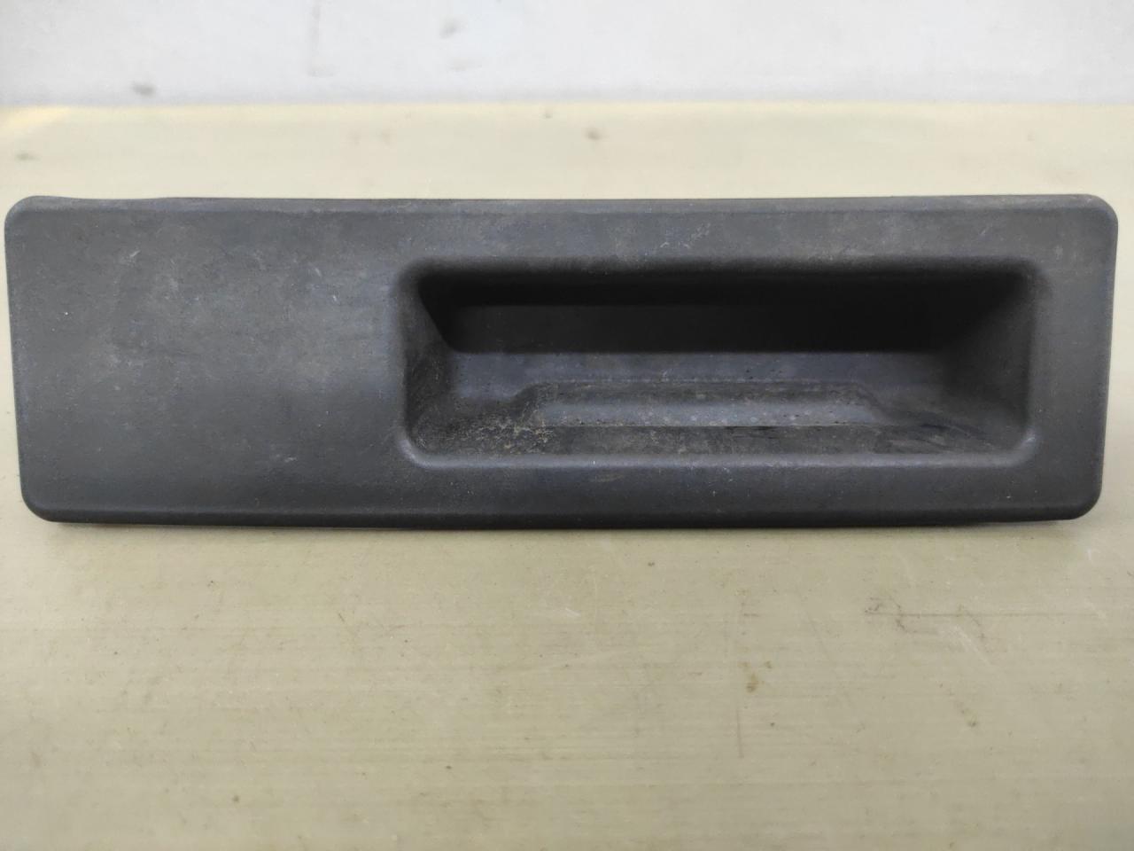 ручка открывания багажника BMW 3 серия F30/F31/F34 F30 2013, 2.0 л., N20 B20 A, бензин, АКПП, черный, седан, полный привод, 10822910 - фото №1