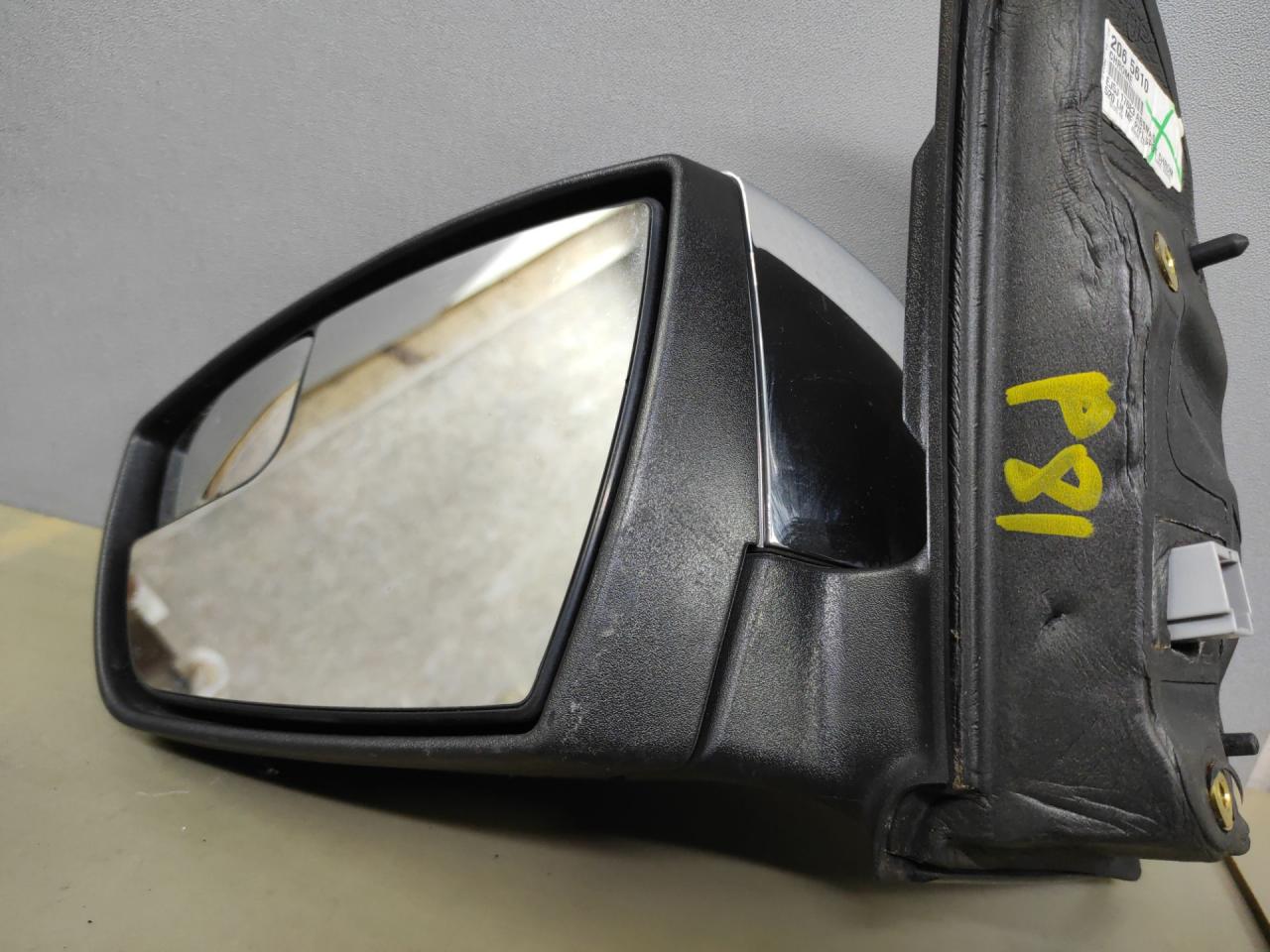 зеркало наружное левое Ford Escape 3 поколение C520 2014, 1.6 л., бензин, АКПП, красный, передний привод, 2065610 - фото №1