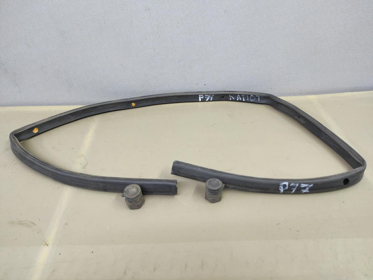 уплотнитель подкапотного пространства Mazda CX-9 2 поколение TC 2017, 2.5 л., PY-VPS, бензин, АКПП, серый, передний привод - фото №1