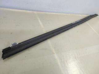 молдинг стекла двери задней левой Toyota Sienna 3 поколение 2014, 3.5 л., 2GR-FE, бензин, АКПП, черный, передний привод