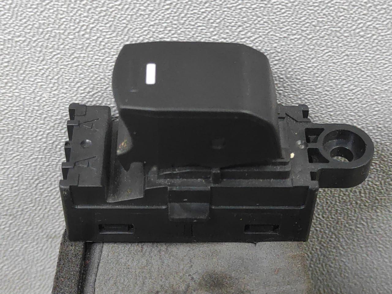 кнопка стеклоподъемника двери Suzuki Kizashi 1 поколение RE91S 2012, 2.4 л., J24B, бензин, АКПП, rhfcysq, седан, передний привод, правый руль, 57L13011V - фото №1