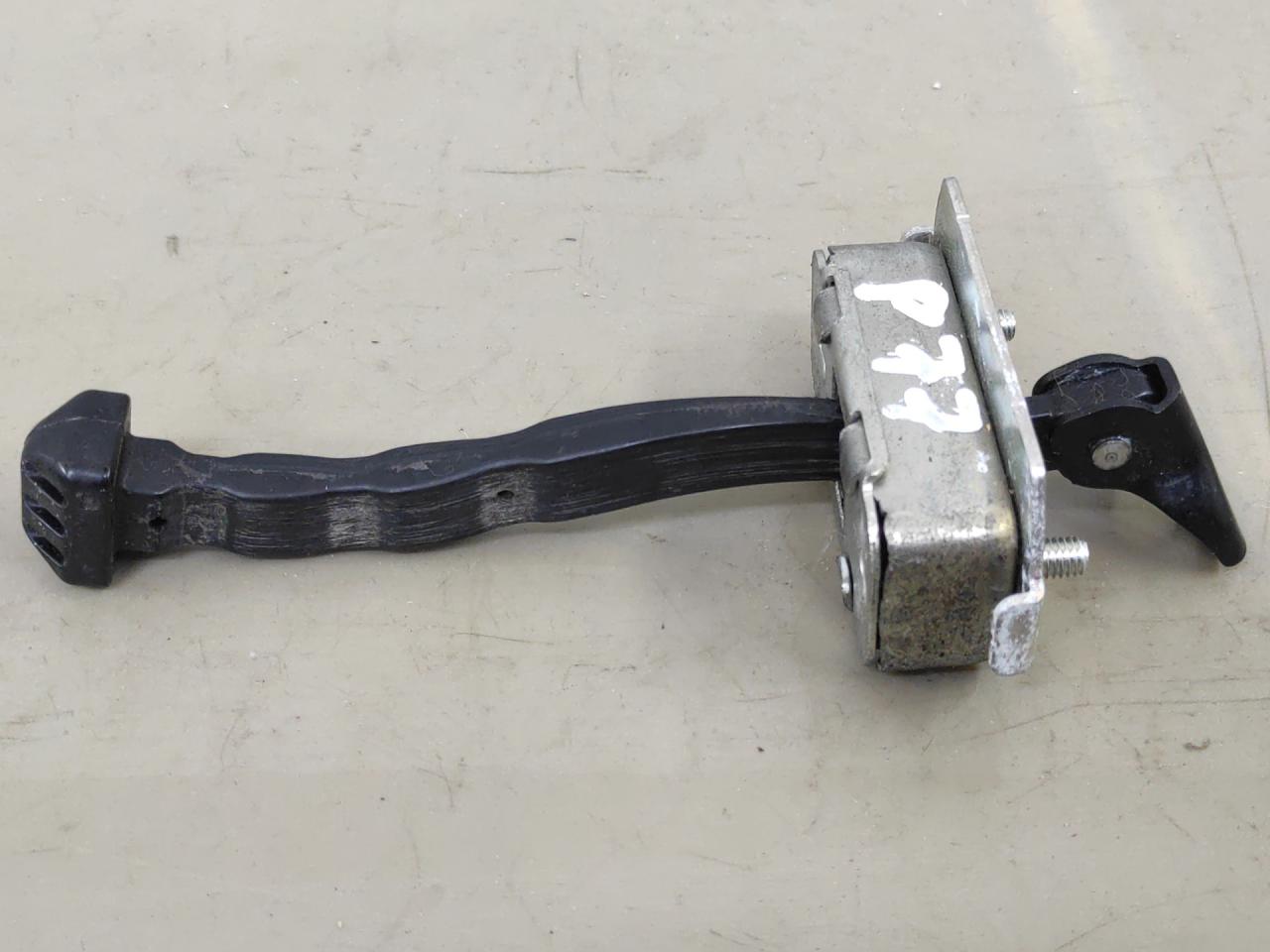 ограничитель открывания двери Mazda CX-9 2 поколение TC 2017, 2.5 л., PY-VPS, бензин, АКПП, серый, передний привод - фото №1