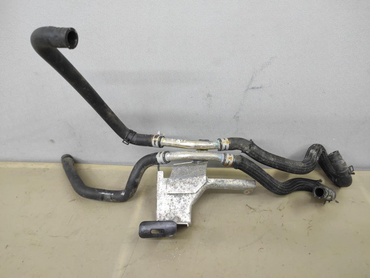 трубка охлаждающей жидкости Mazda CX-9 2 поколение TC 2020, 2.5 л., PY-VPS, бензин, АКПП, внедорожник 5 дв., полный привод - фото №1