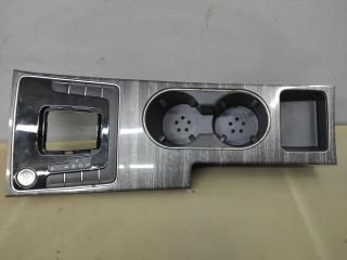 рамка обрамление кулисы Volkswagen Passat (USA) 1 поколение [рестайлинг] 2017, 1.8 л., CPRA, бензин, АКПП, седан, передний привод, 100005854, 561826534