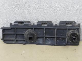 Крепление бампера заднего Toyota Sienna 3 поколение 2014, 3.5 л., 2GR-FE, бензин, АКПП, черный, передний привод, 5215808010