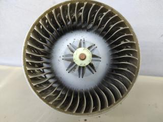 моторчик печки Toyota Sienna 3 поколение 2014, 3.5 л., 2GR-FE, бензин, АКПП, черный, передний привод, AY2727001290