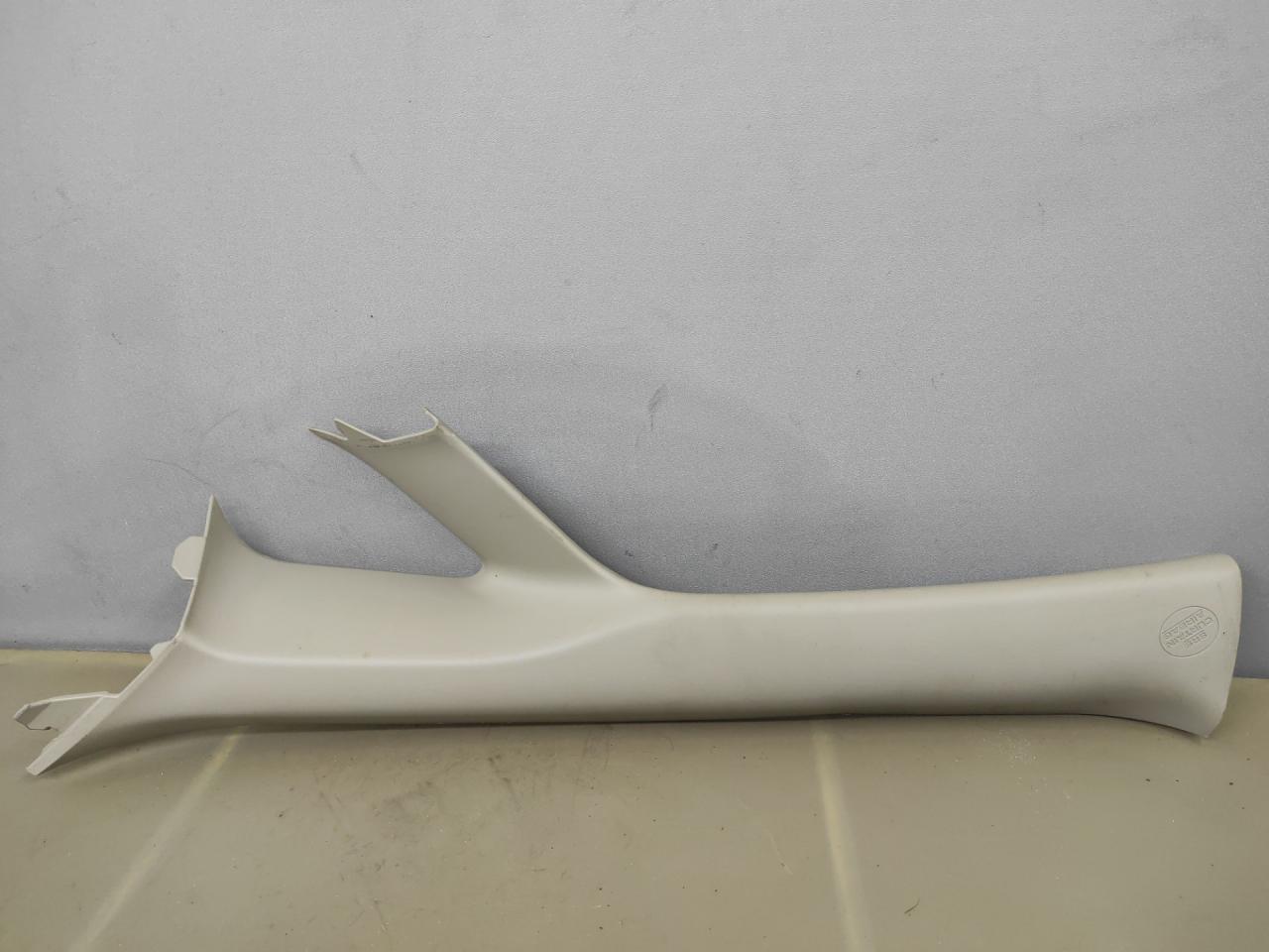 обшивка стойки Toyota Sienna 3 поколение 2014, 3.5 л., 2GR-FE, бензин, АКПП, черный, передний привод, 6221208060 - фото №1