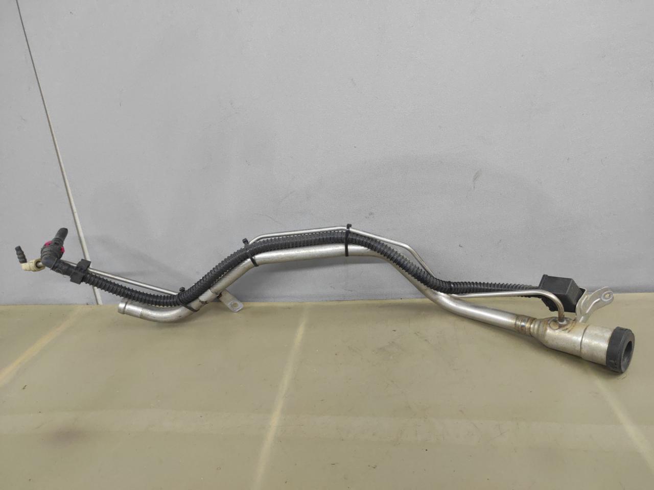 горловина топливного бака GMC Terrain 2 поколение 2020, 1.5 л., бензин, АКПП, темно-серый, внедорожник 5 дв., полный привод, 84814671 - фото №1